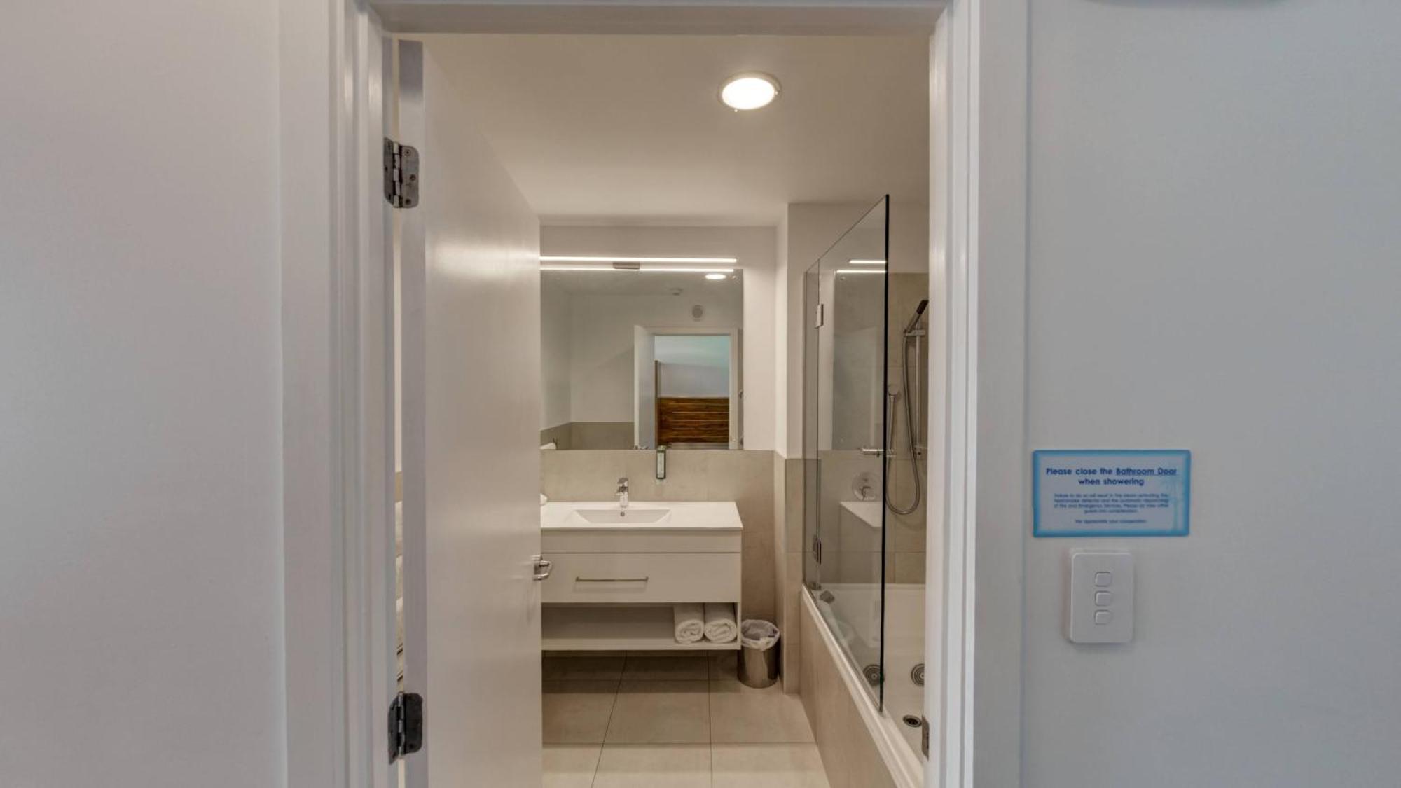 Beachfront Hotel Hokitika Bagian luar foto