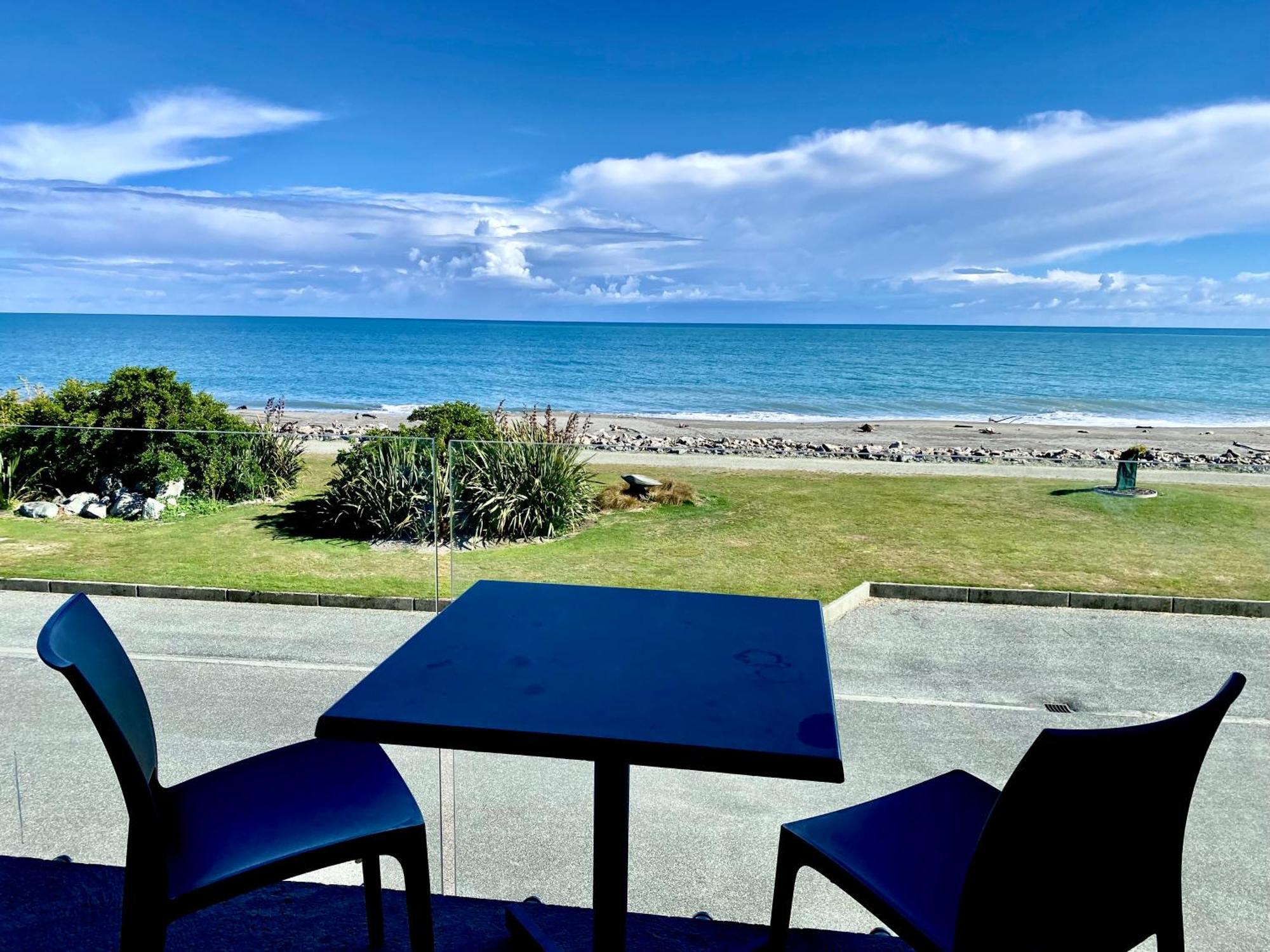 Beachfront Hotel Hokitika Bagian luar foto